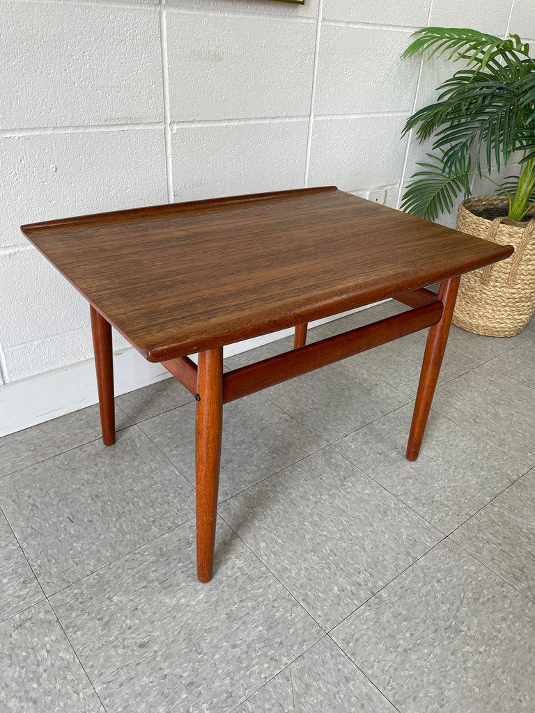 Teak end table **hold**