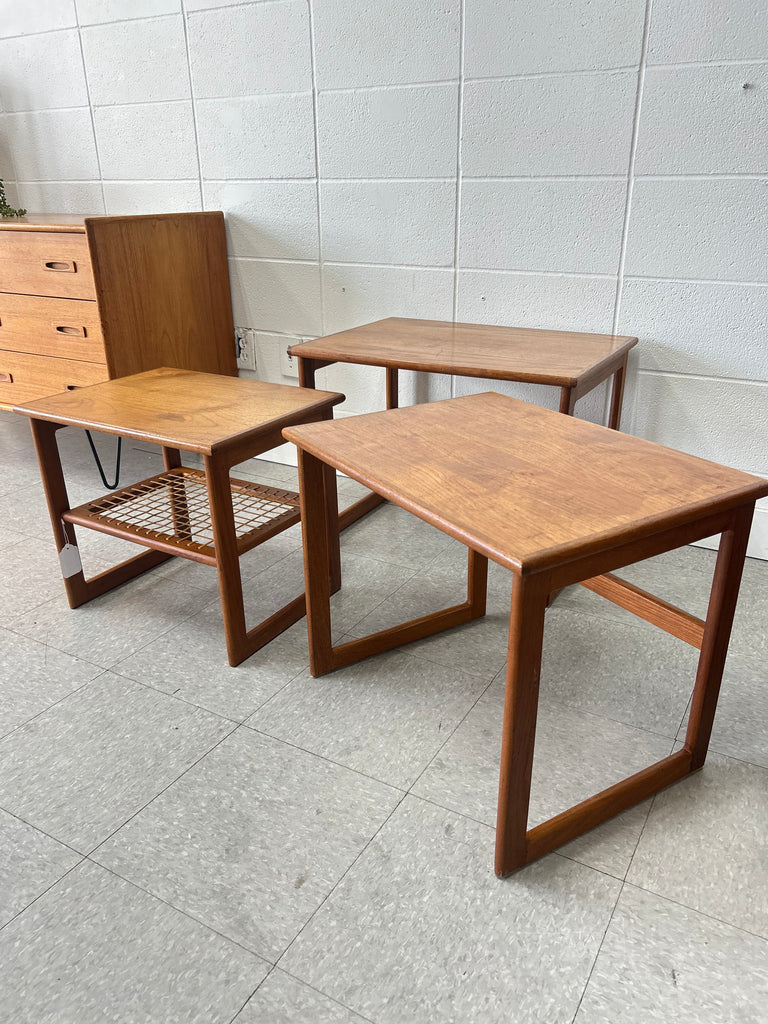 Teak nesting table set