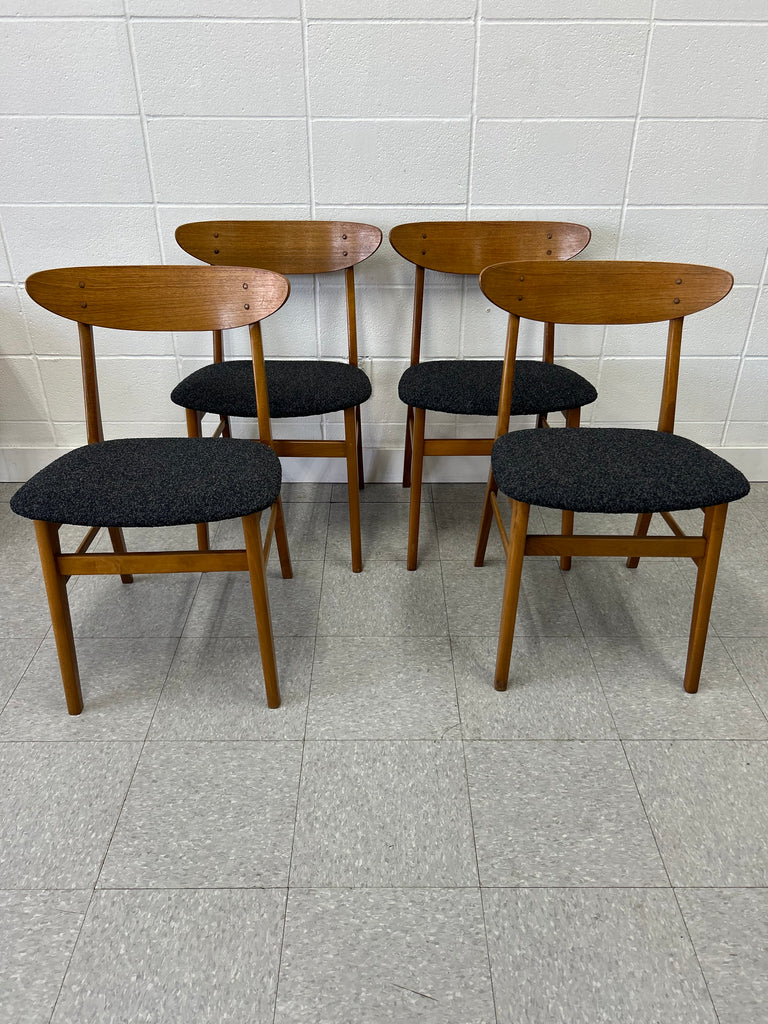 Teak dining chair set (4)