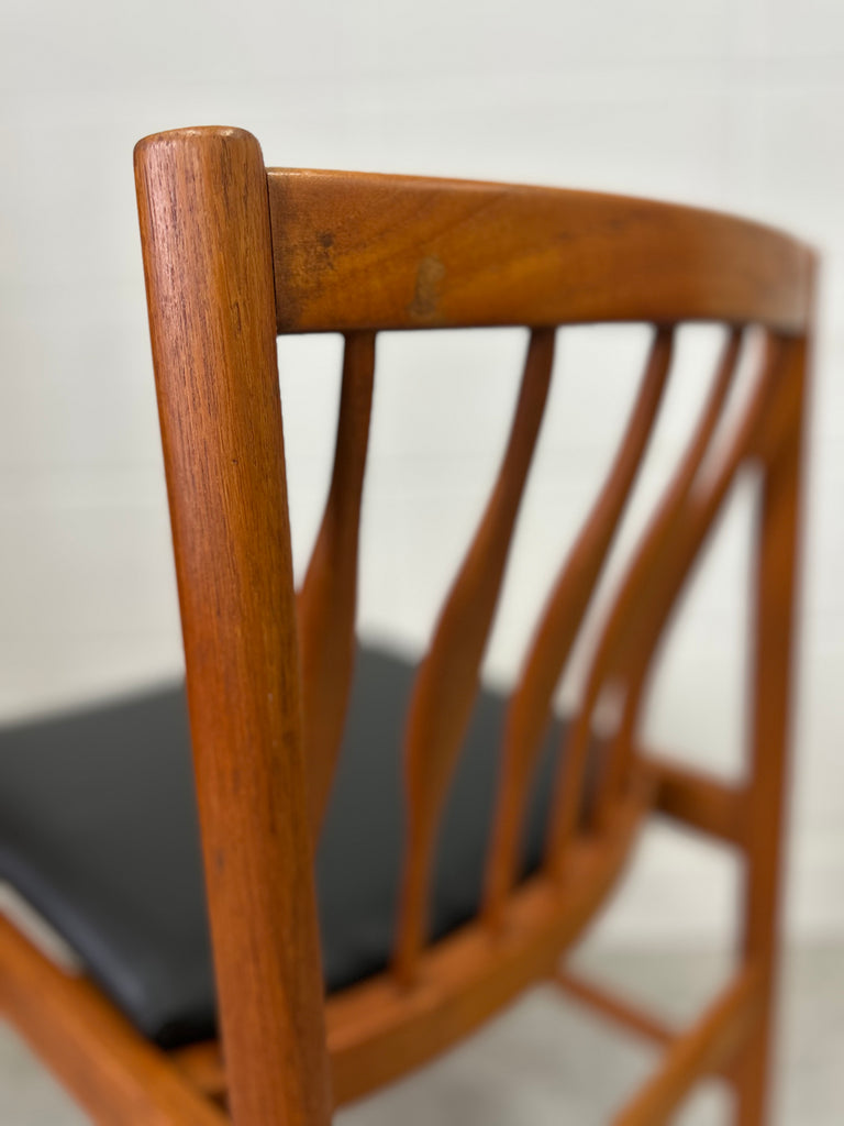 Single teak chair