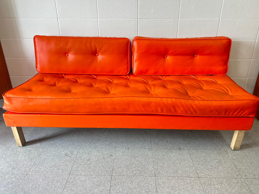 Vinyl daybed/couch