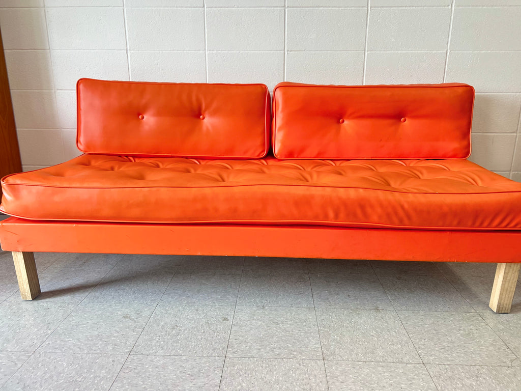 Vinyl daybed/couch