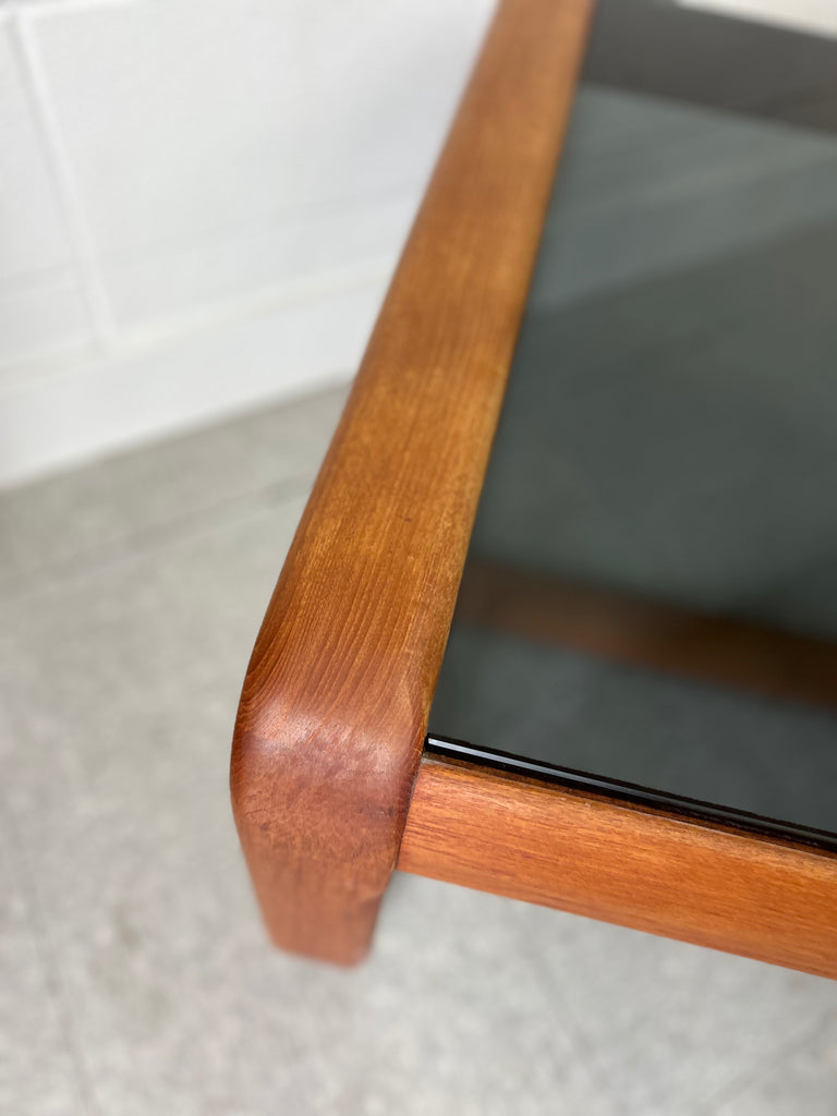Smoked glass side/coffee table