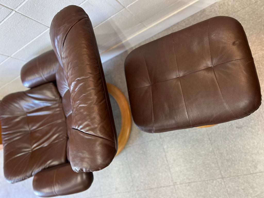 ‘Stressless’ leather lounger