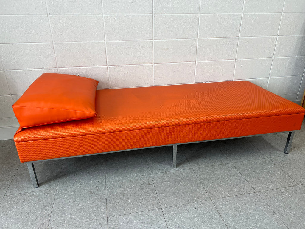 Vinyl bench/daybed