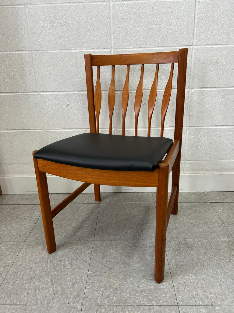 Single teak chair