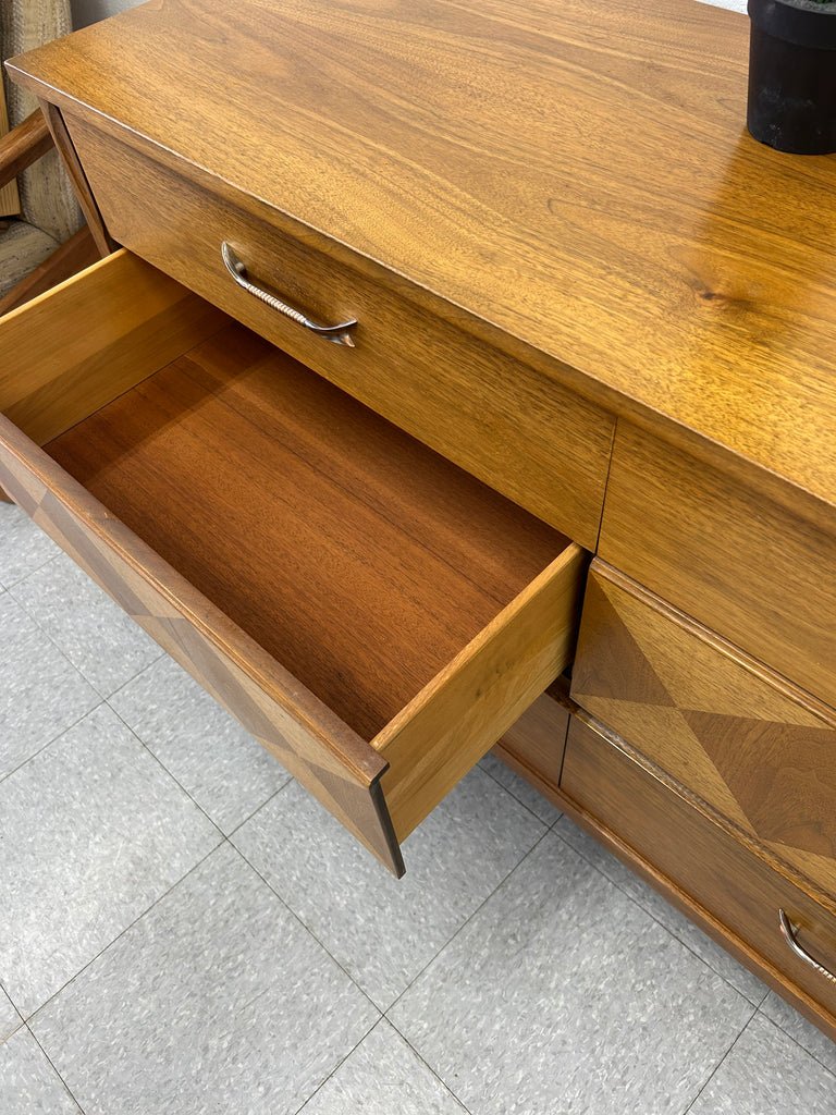 Walnut 6 drawer dresser