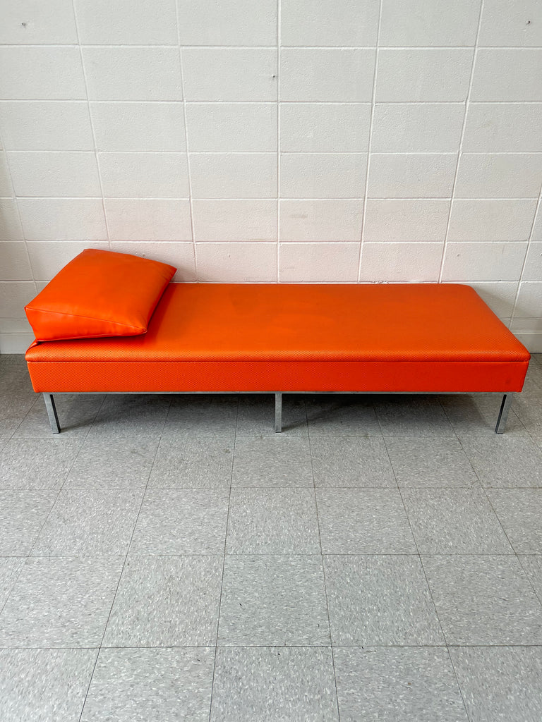 Vinyl bench/daybed