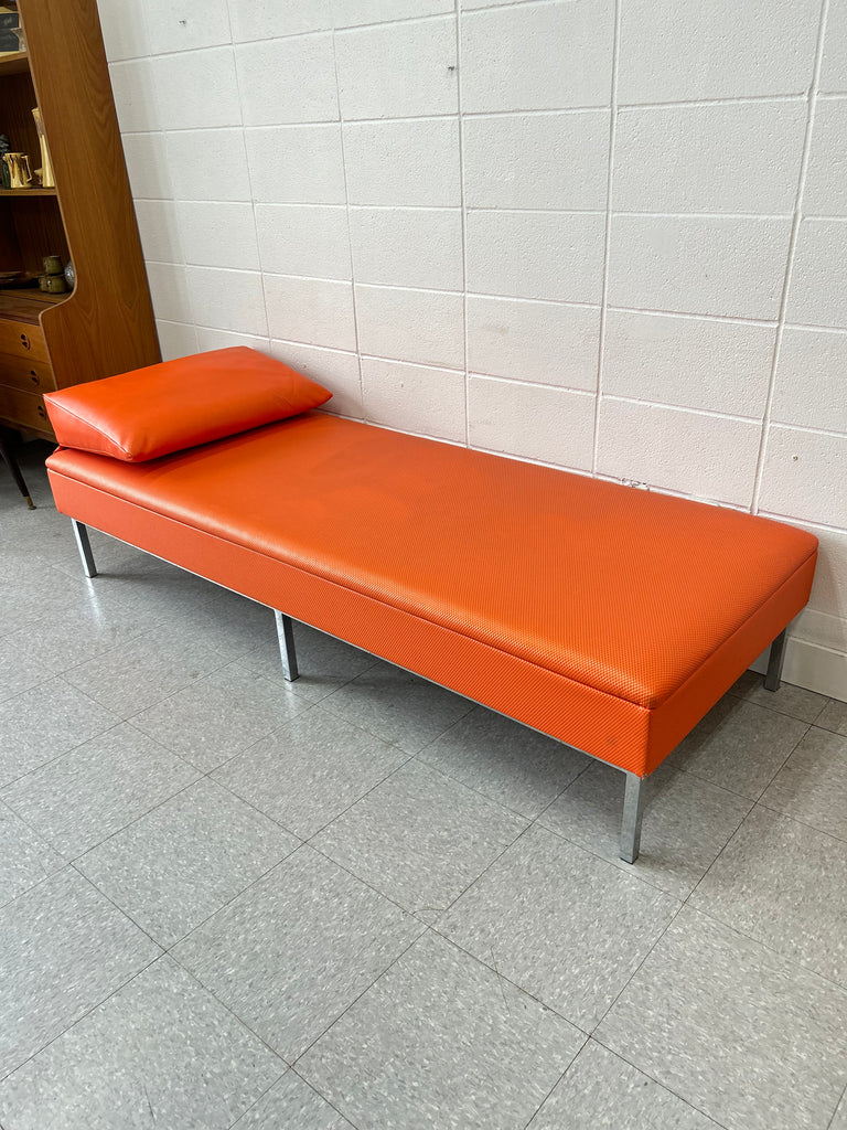 Vinyl bench/daybed