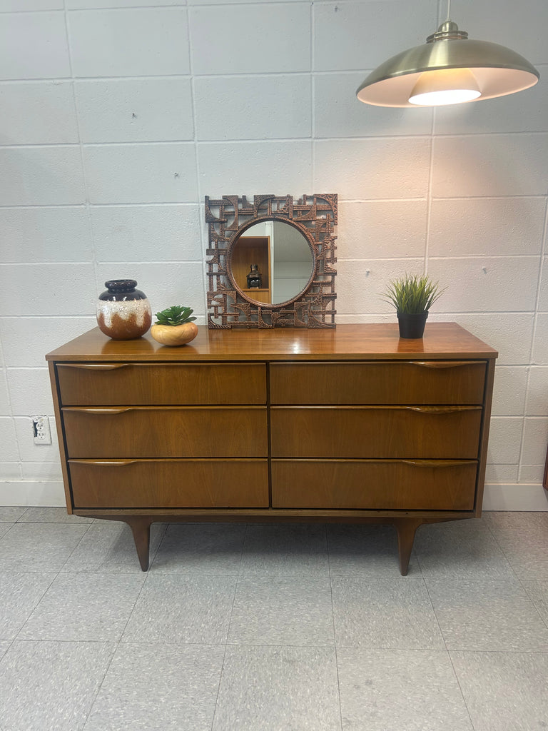 Walnut 6 drawer dresser