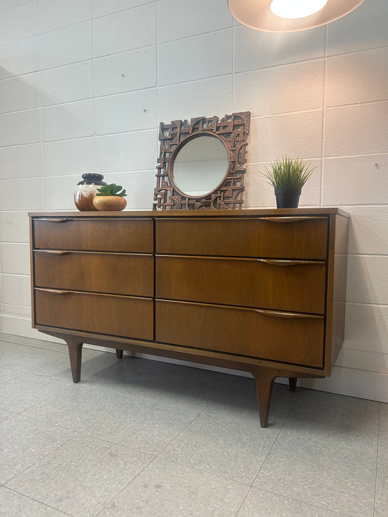 Walnut 6 drawer dresser