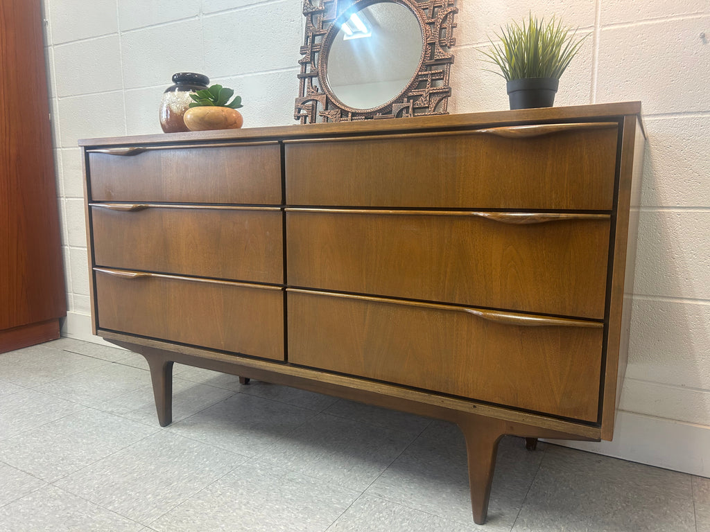 Walnut 6 drawer dresser