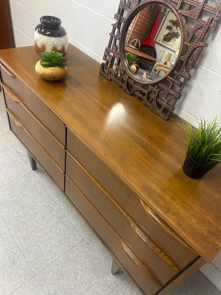 Walnut 6 drawer dresser