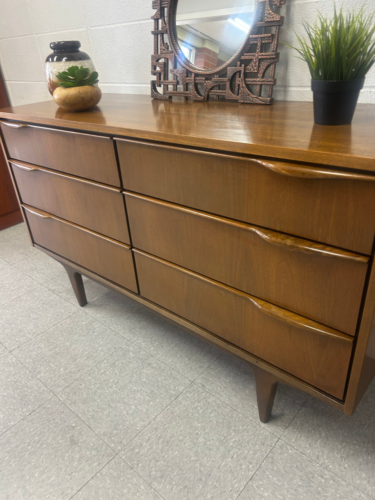 Walnut 6 drawer dresser