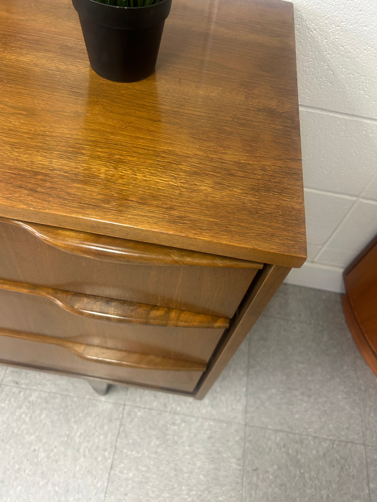 Walnut 6 drawer dresser