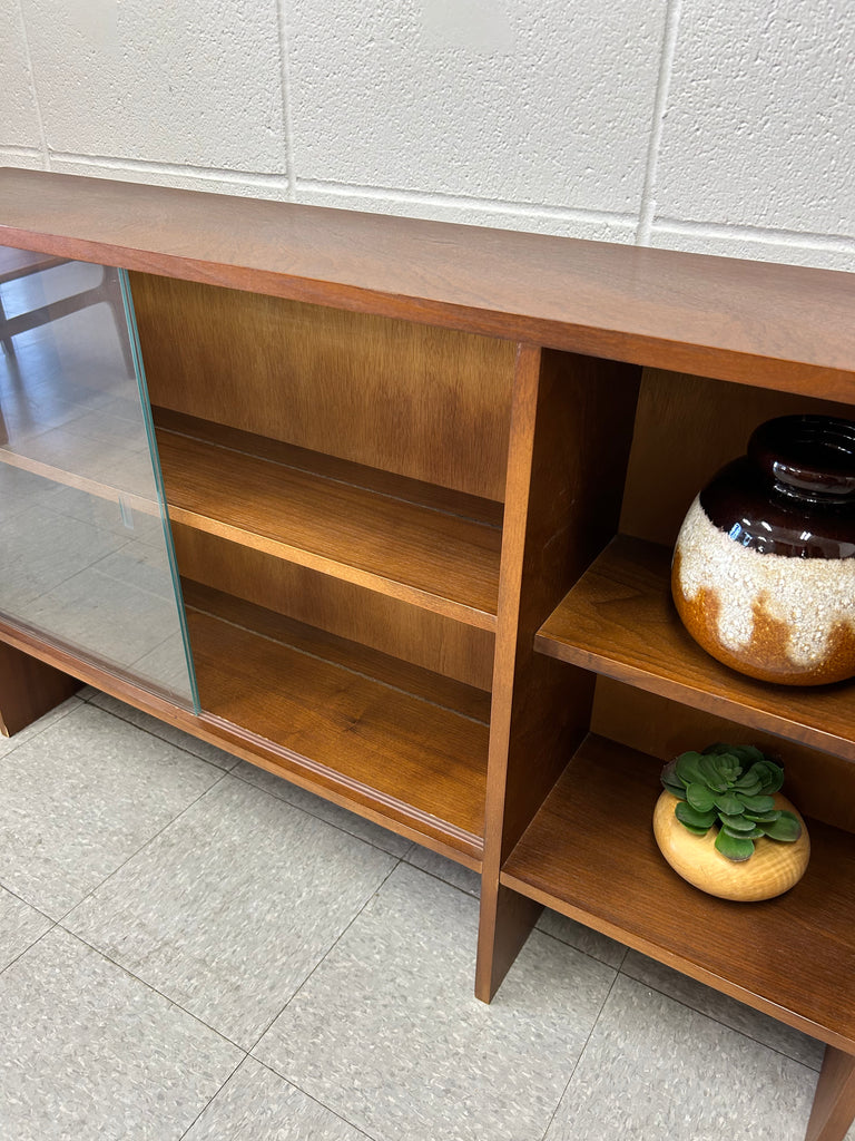 Vintage bookcase/display
